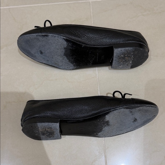 CHANEL Black Flats - Picture 7 of 9